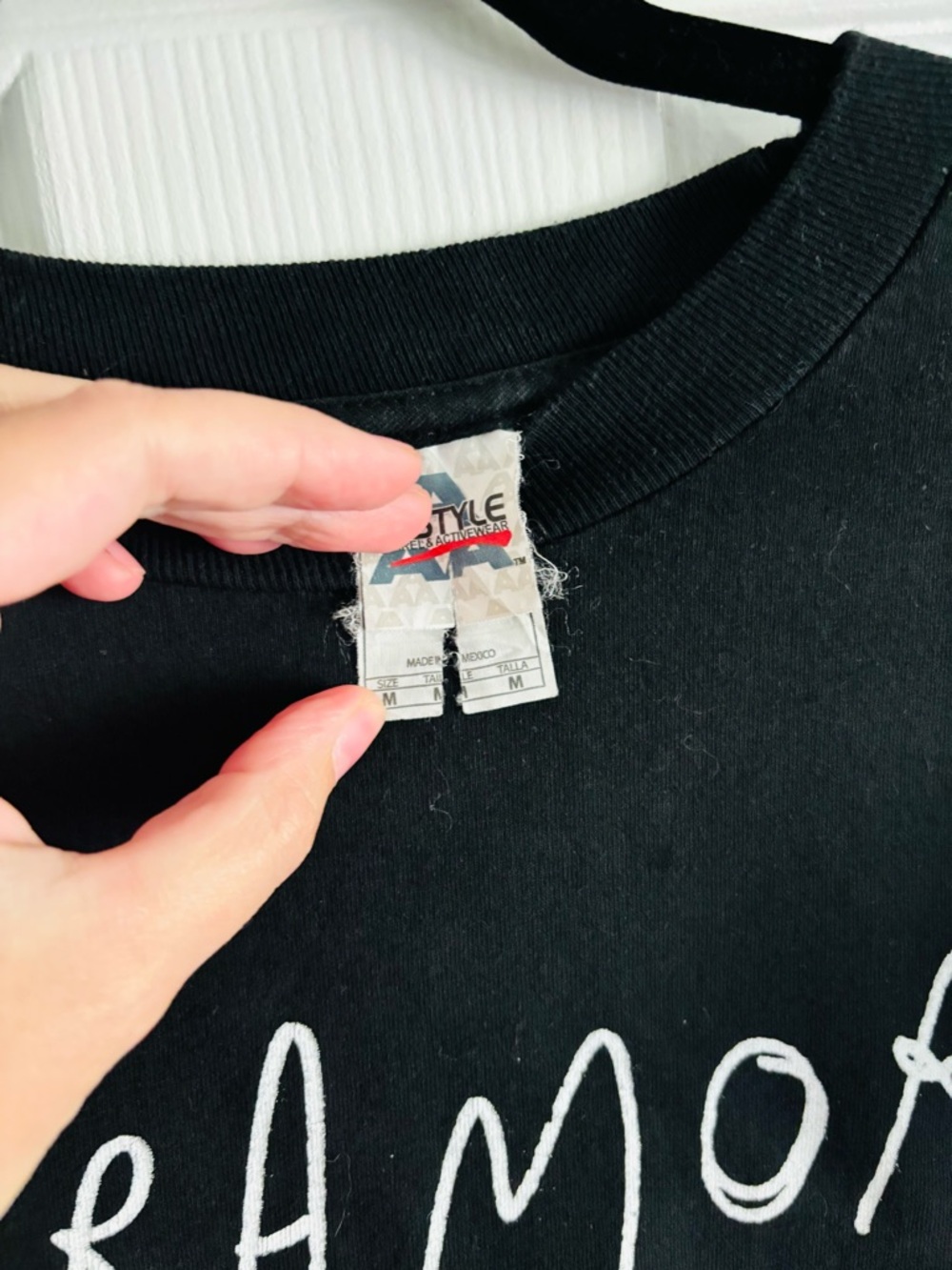 Paramore Merch Bundle - Picture 5 of 8
